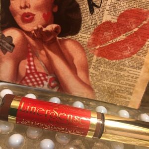 Berry LinerSense Lip Liner - NWT